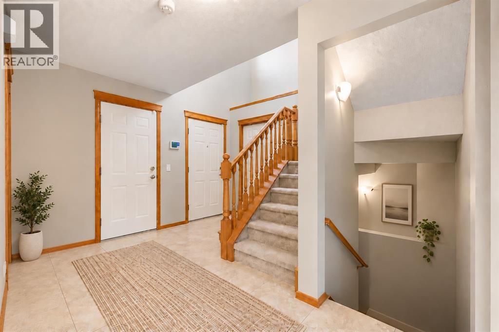 1041 Cranston Drive Se Property Photo 3