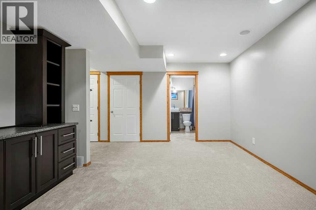 1041 Cranston Drive Se Property Photo 22