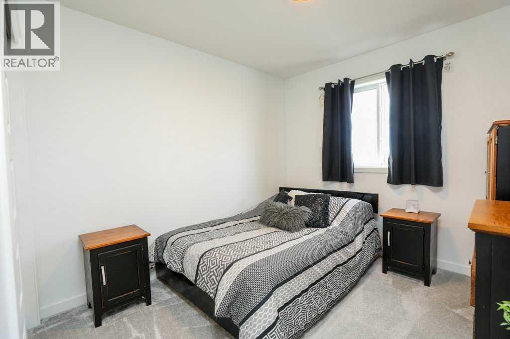 182 Caribou Bend N Property Photo 23