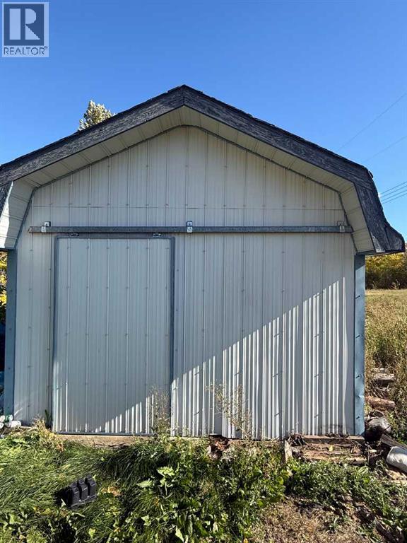4925 52 Avenue Property Photo 25