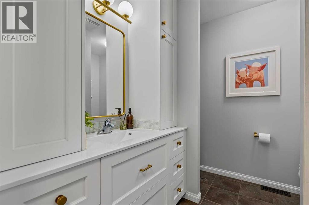 232 Lake Wapta Rise Se Property Photo 13