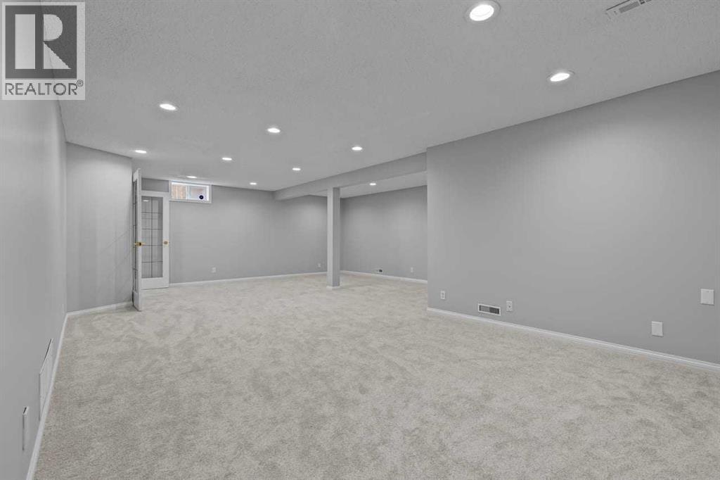 232 Lake Wapta Rise Se Property Photo 16