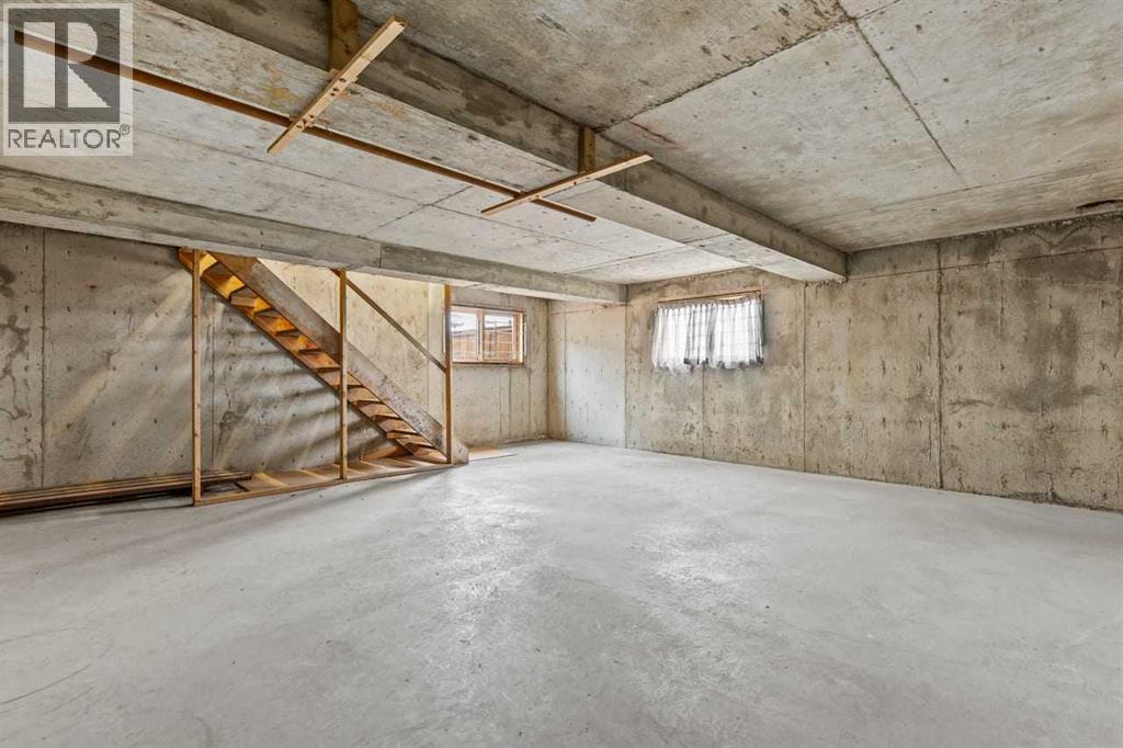 232 Lake Wapta Rise Se Property Photo 24