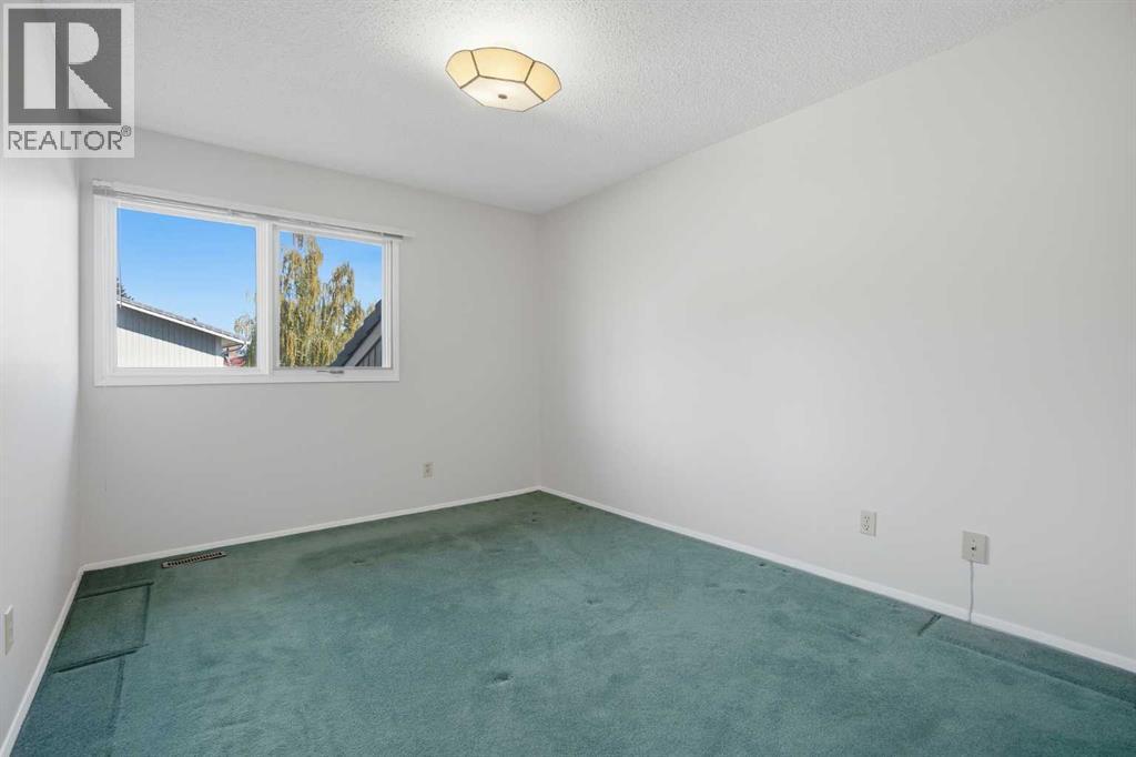 20 Midpark Crescent Southeast Property Photo 20