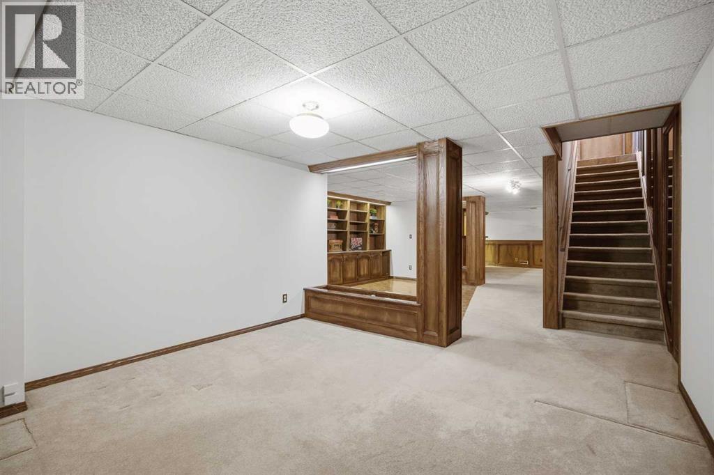20 Midpark Crescent Southeast Property Photo 21
