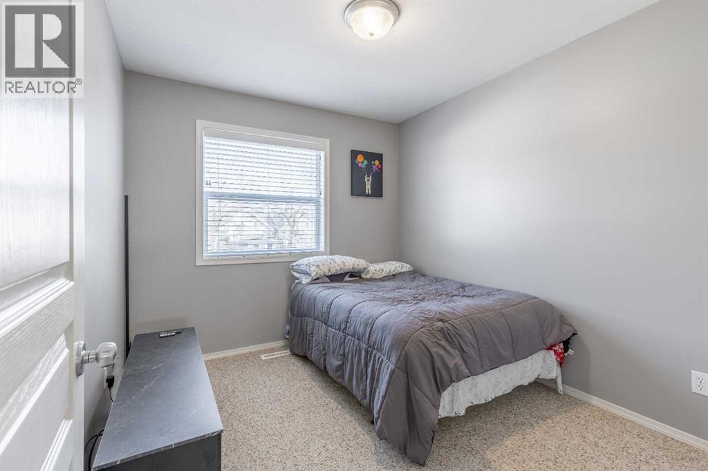 635 6 Street South Property Photo 12