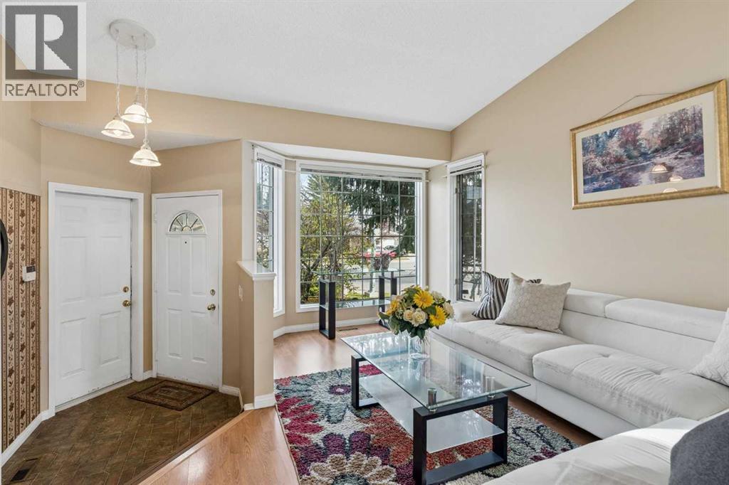 525 Shawinigan Drive Sw Property Photo 4
