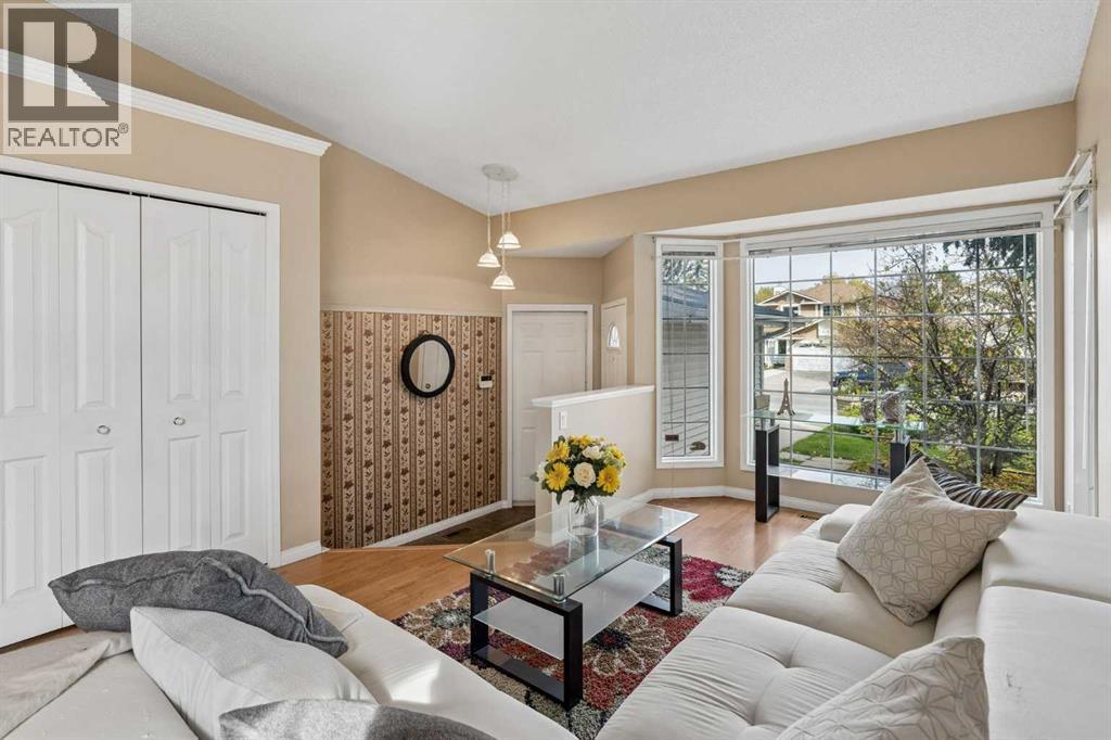 525 Shawinigan Drive Sw Property Photo 6