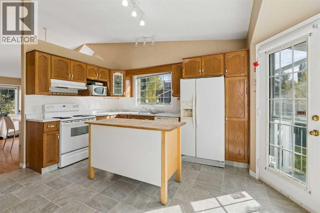 525 Shawinigan Drive Sw Property Photo 8