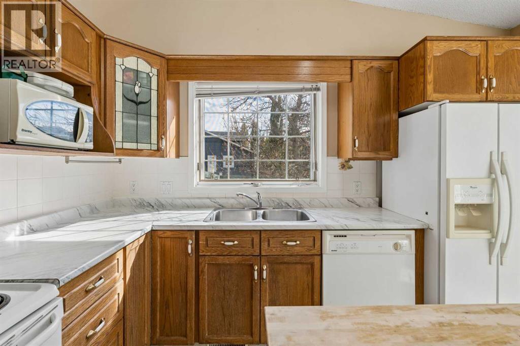 525 Shawinigan Drive Sw Property Photo 11