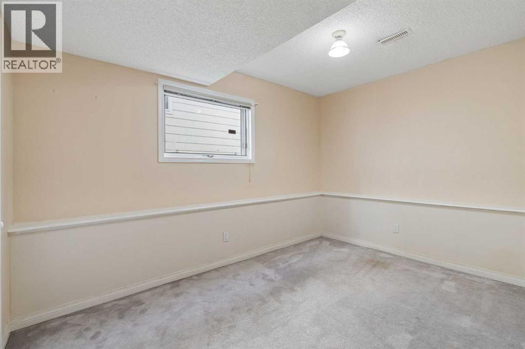 525 Shawinigan Drive Sw Property Photo 15