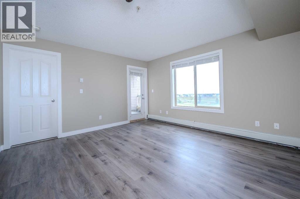 355 Taralake Way Northeast Property Photo 10