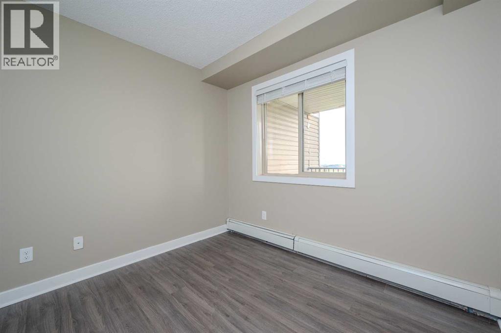 355 Taralake Way Northeast Property Photo 16