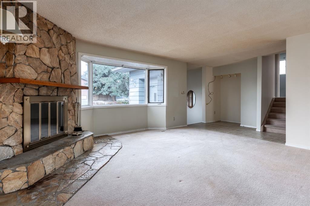 4724 Nipawin Crescent Nw Property Photo 4