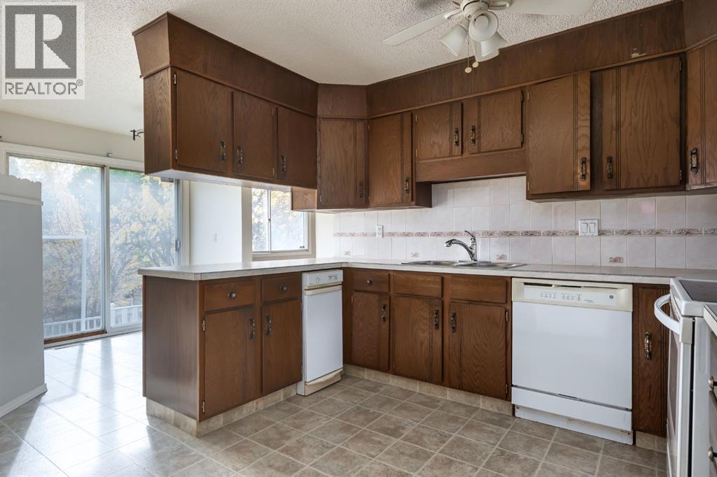 4724 Nipawin Crescent Nw Property Photo 6