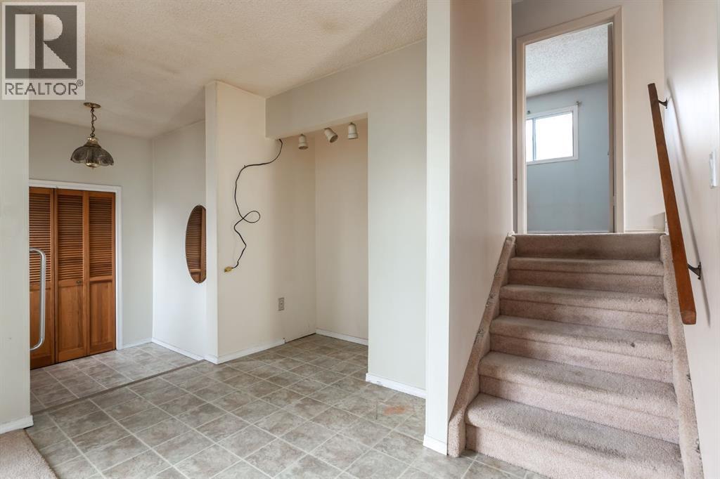 4724 Nipawin Crescent Nw Property Photo 9