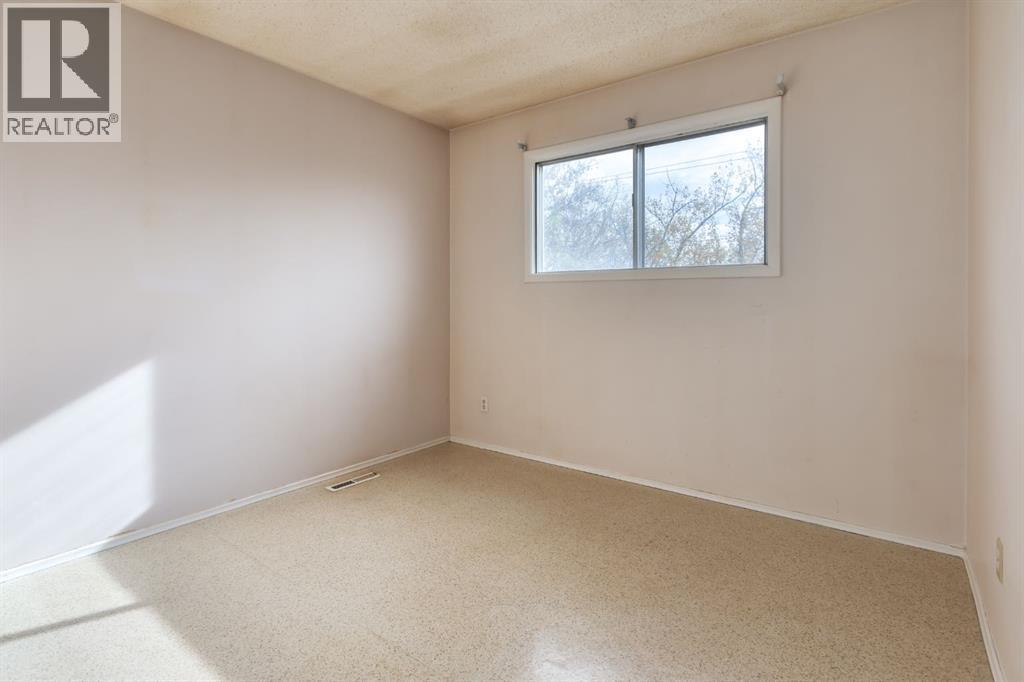 4724 Nipawin Crescent Nw Property Photo 13