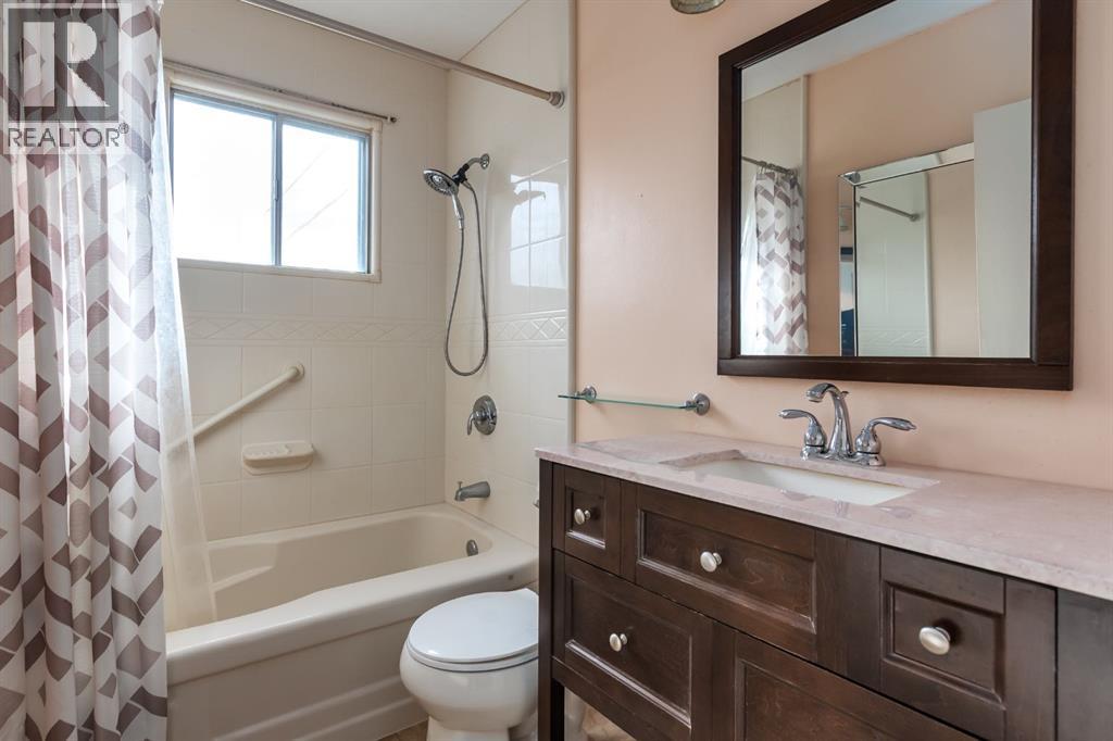 4724 Nipawin Crescent Nw Property Photo 14