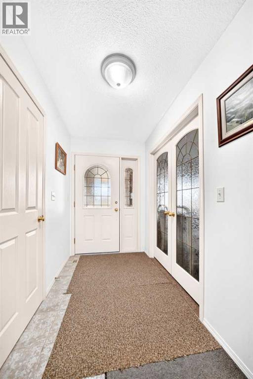 4310 60 Avenue Property Photo 5