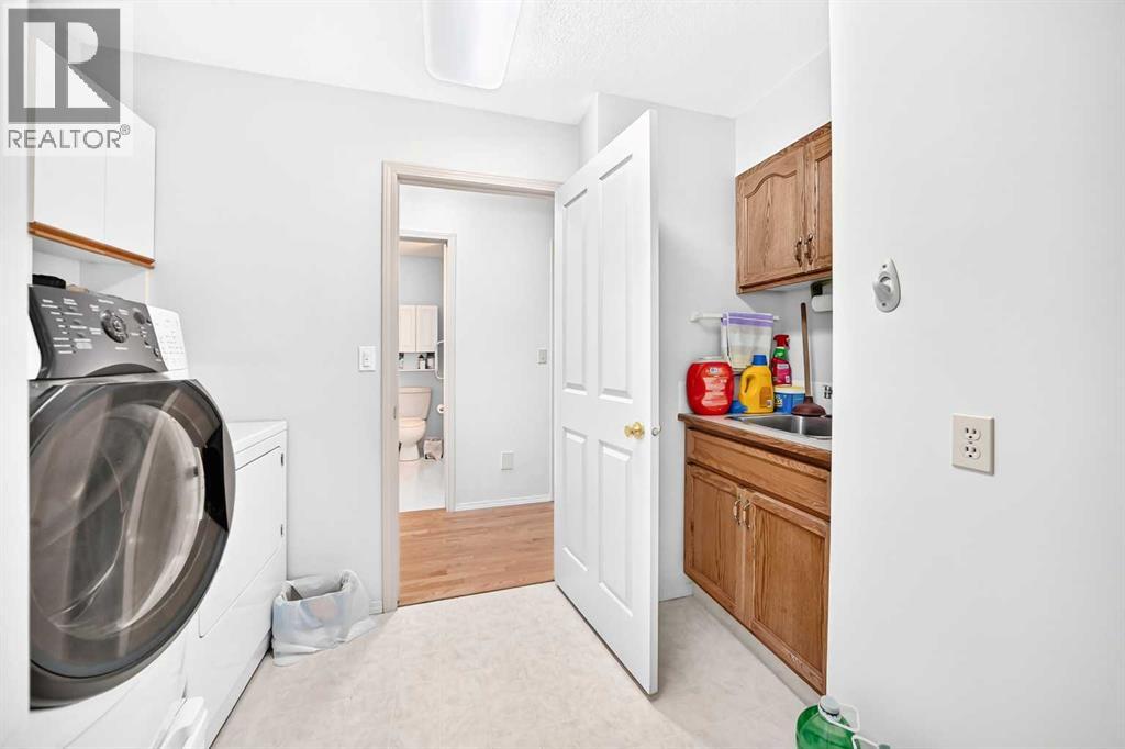 4310 60 Avenue Property Photo 15