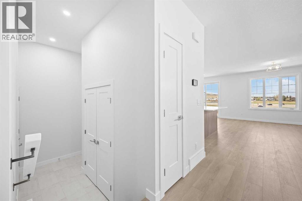 131 Greenwich Drive Nw Property Photo 7