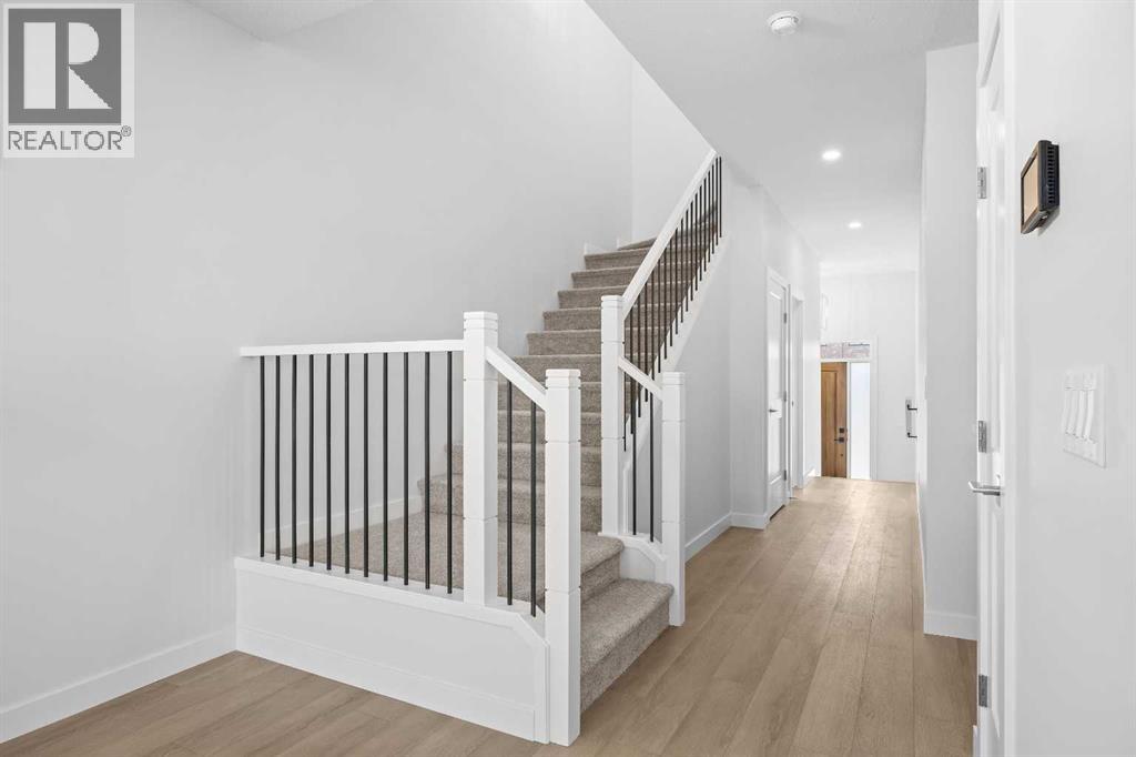 131 Greenwich Drive Nw Property Photo 8