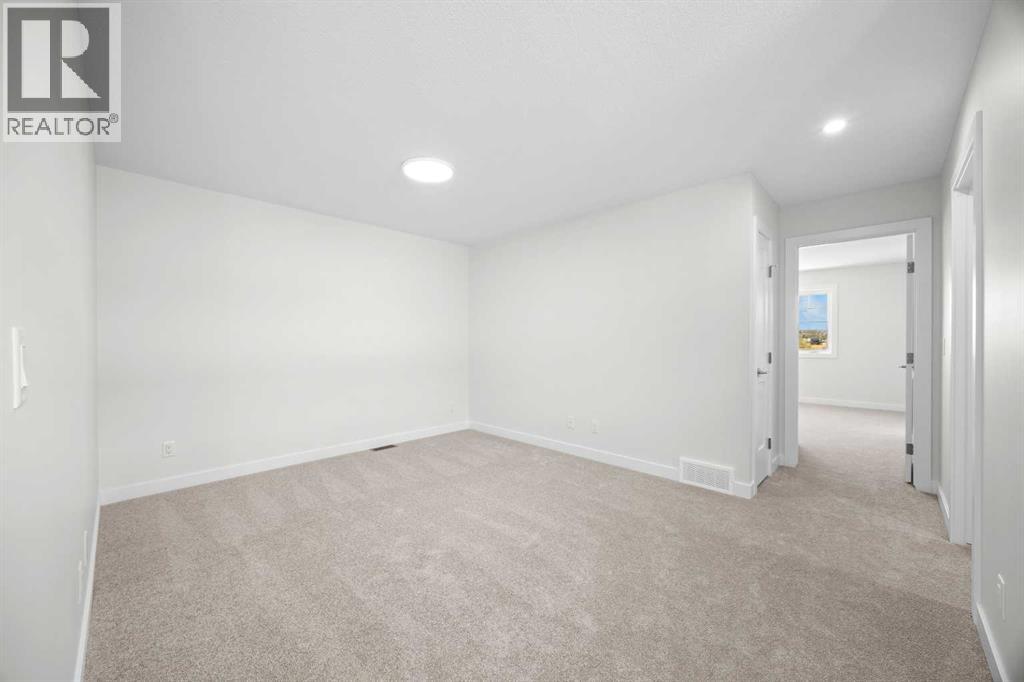 131 Greenwich Drive Nw Property Photo 24