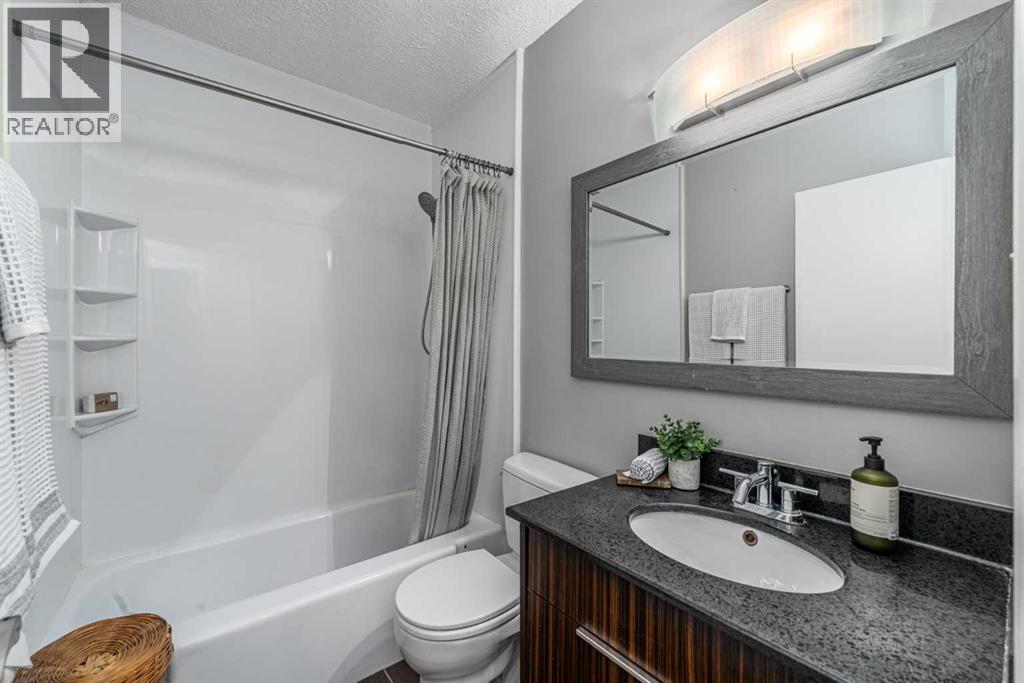 1908 28 Avenue Southwest Property Photo 13