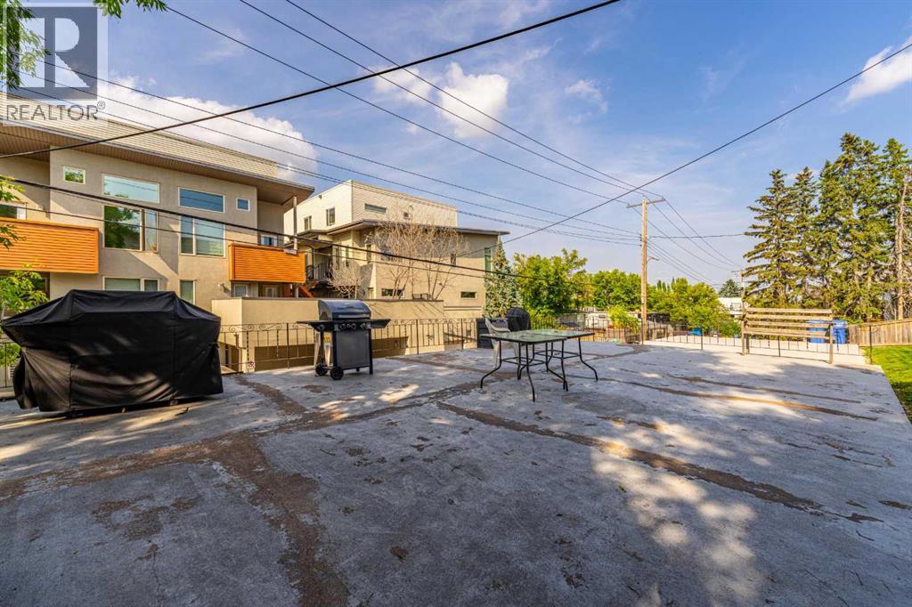 1908 28 Avenue Southwest Property Photo 23