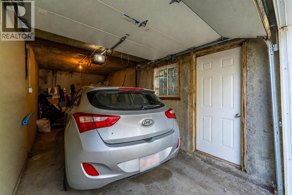 1908 28 Avenue Southwest Property Photo 27