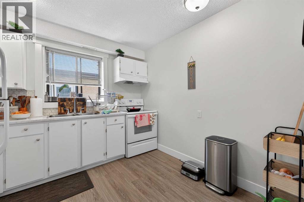1920 31 Street Sw Property Photo 11