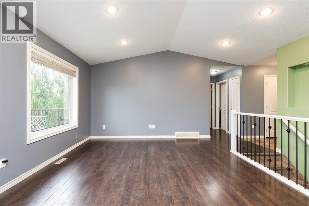 350 Mt. Sunburst Way W Property Photo 4