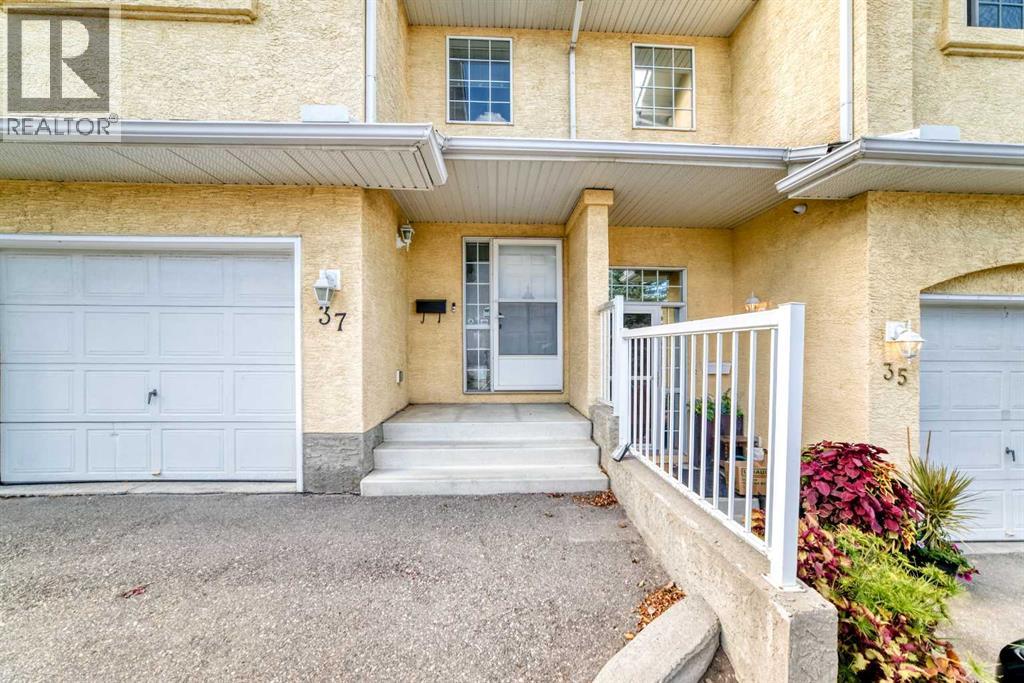 37 Beddington Gardens Ne Property Photo 4