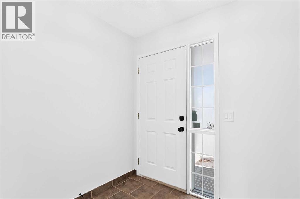 37 Beddington Gardens Ne Property Photo 5