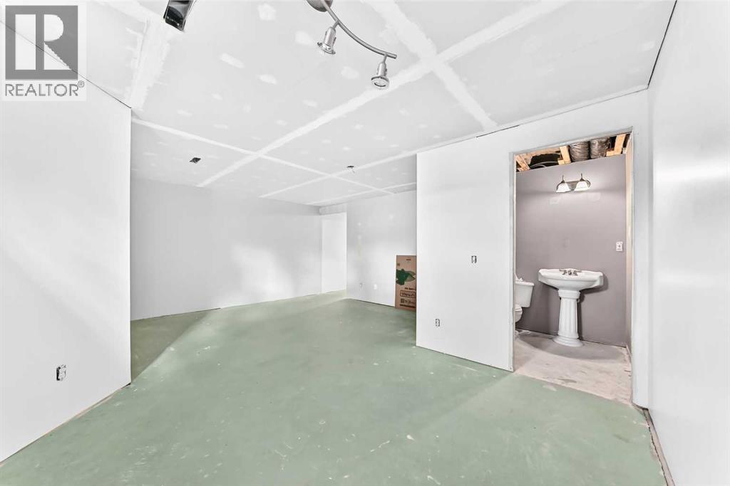 37 Beddington Gardens Ne Property Photo 37