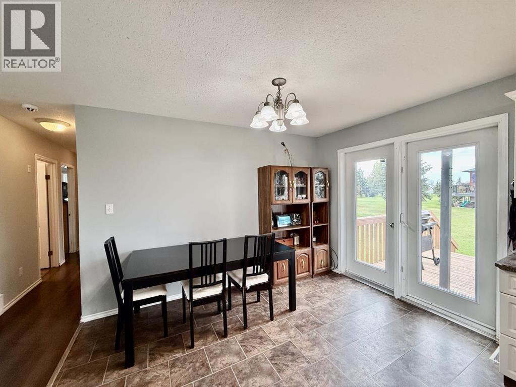 5010 47 Street Property Photo 9