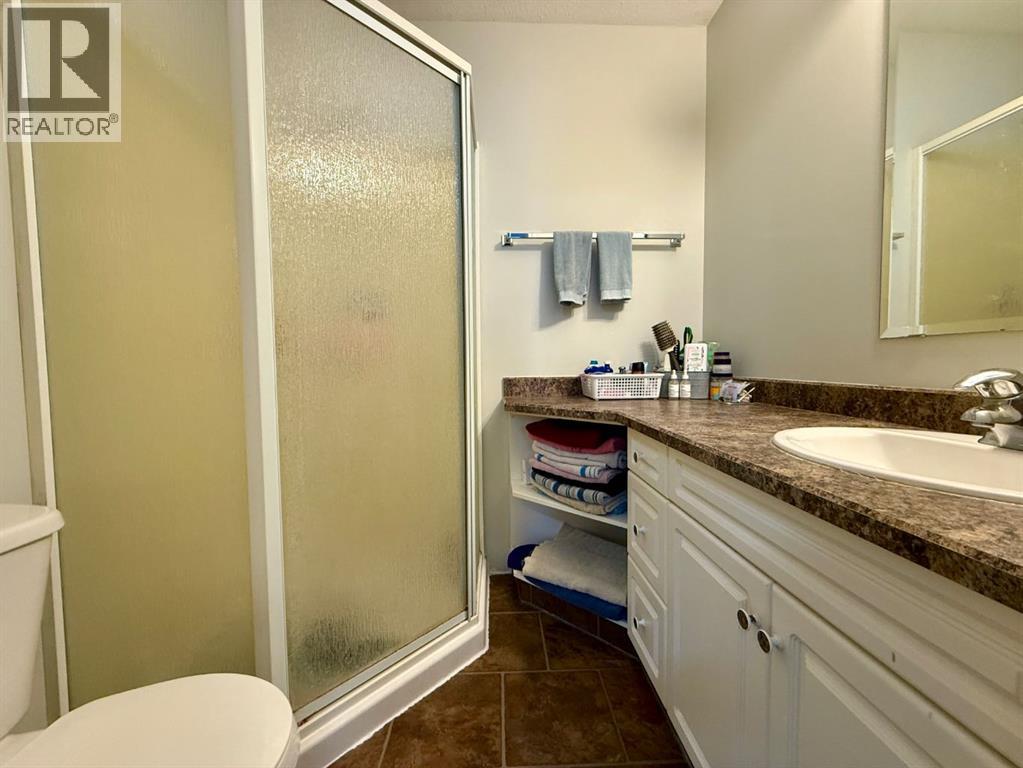 5010 47 Street Property Photo 14