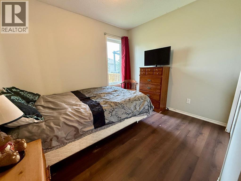 5010 47 Street Property Photo 15