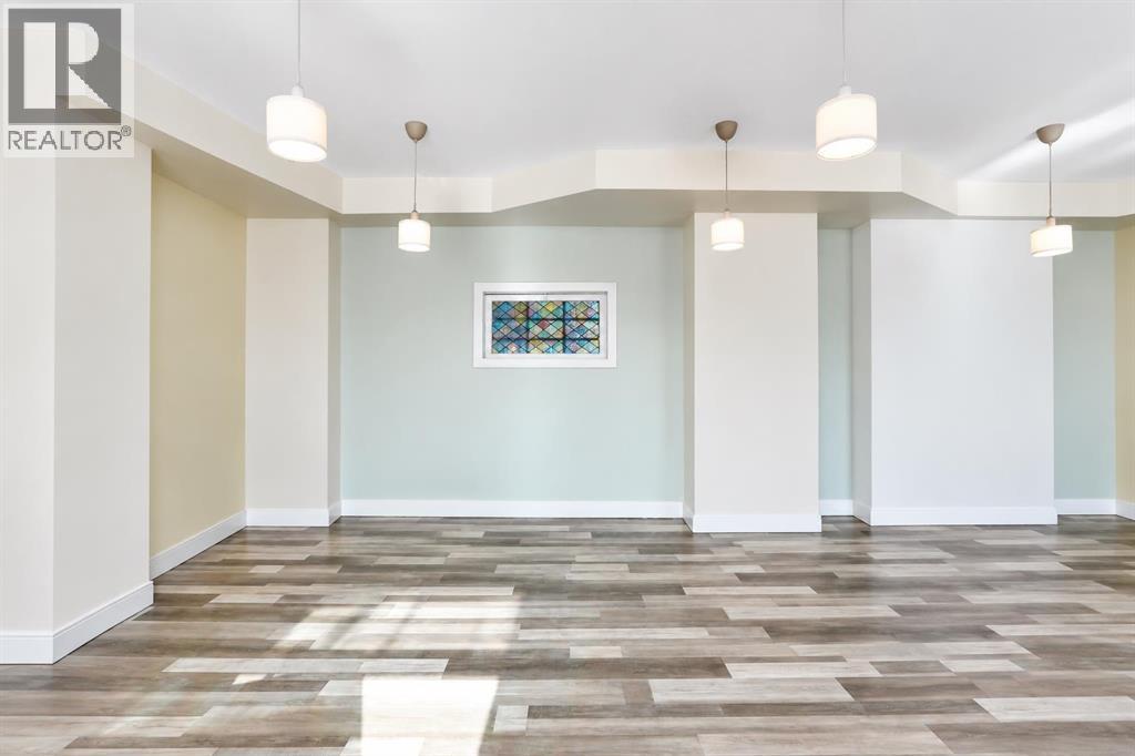 5012 51 Avenue Property Photo 8