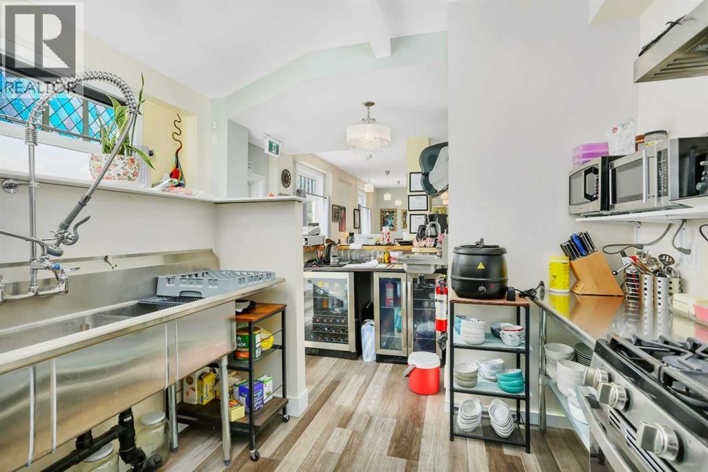 5012 51 Avenue Property Photo 14