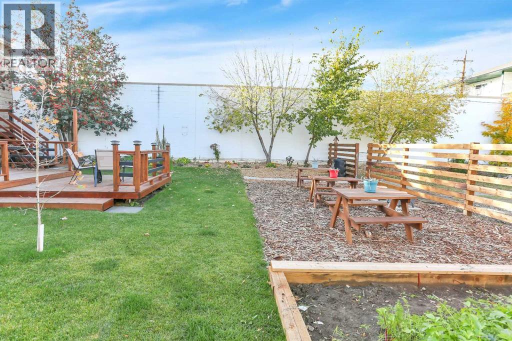 5012 51 Avenue Property Photo 35