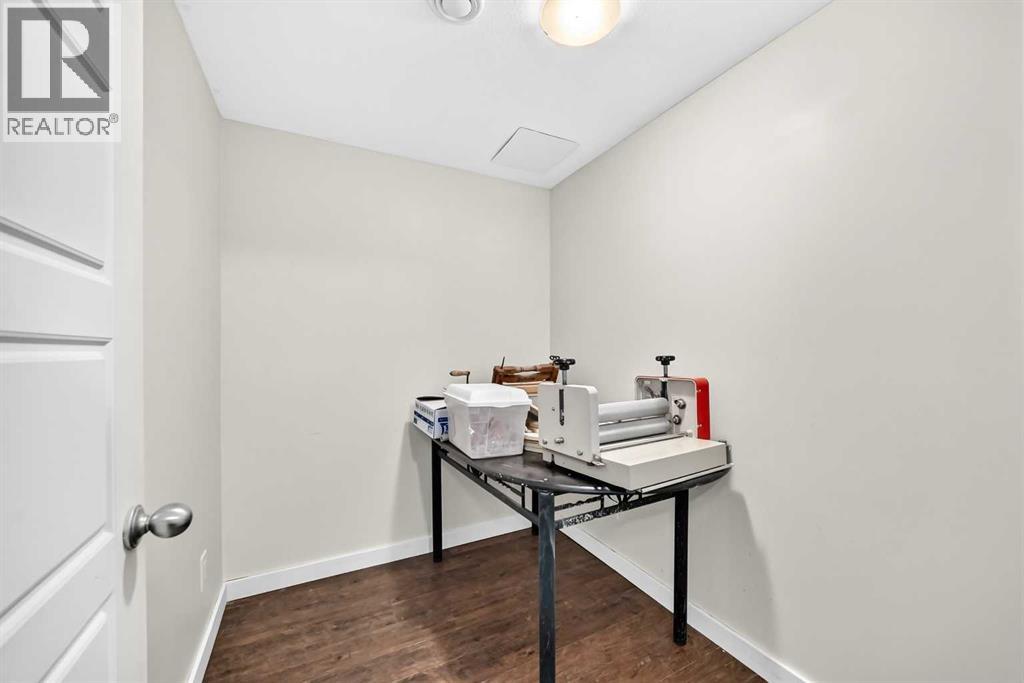 14 Westmount Way Property Photo 37