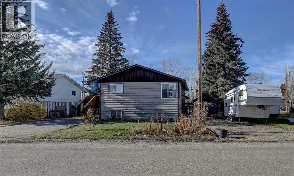 10411 103 Avenue Property Photo 1
