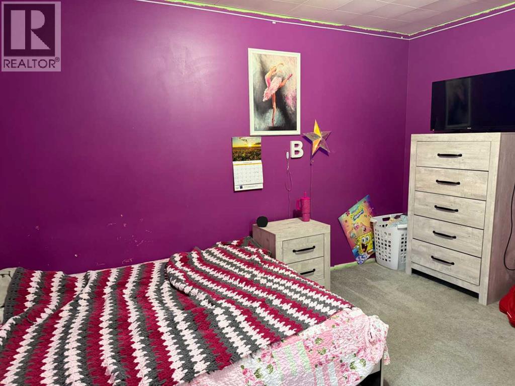 5303 55 Street Property Photo 14