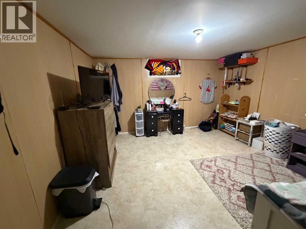 5303 55 Street Property Photo 21