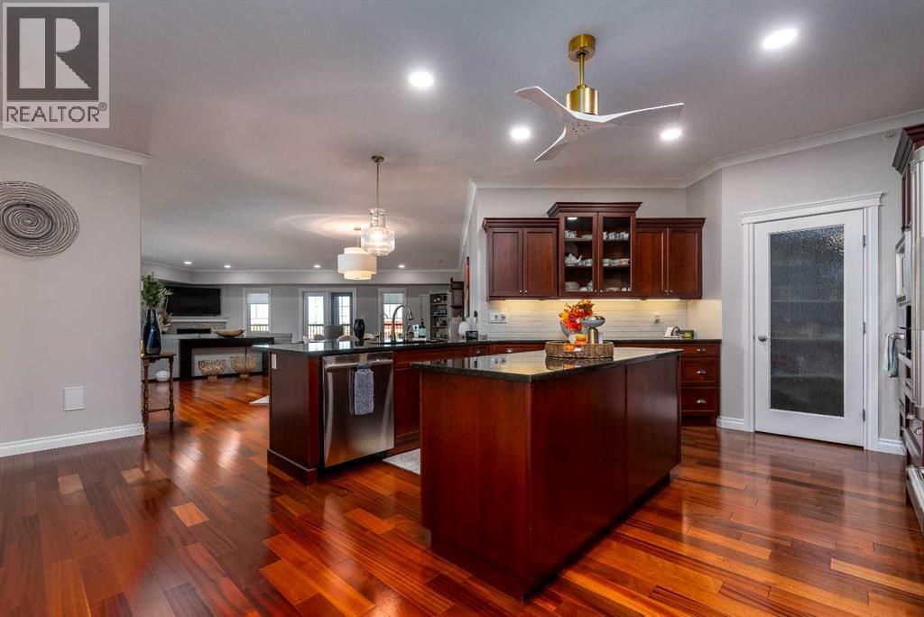 5305 14 Street Property Photo 2