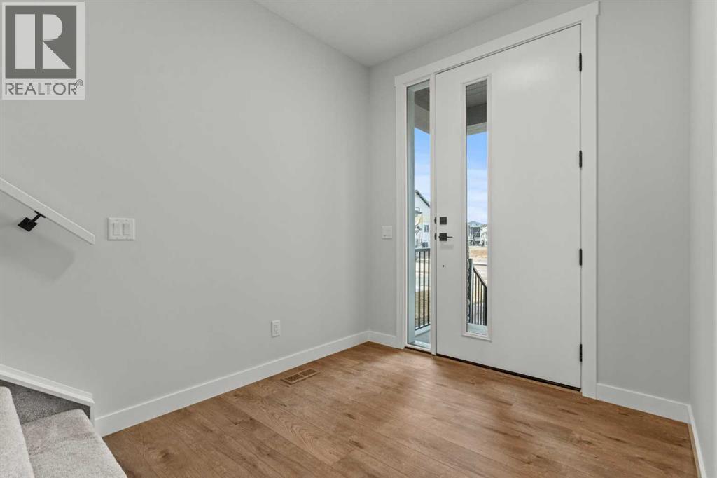 259 Kinniburgh Loop Property Photo 3