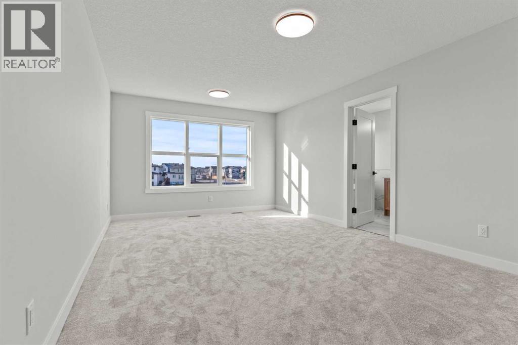 259 Kinniburgh Loop Property Photo 28