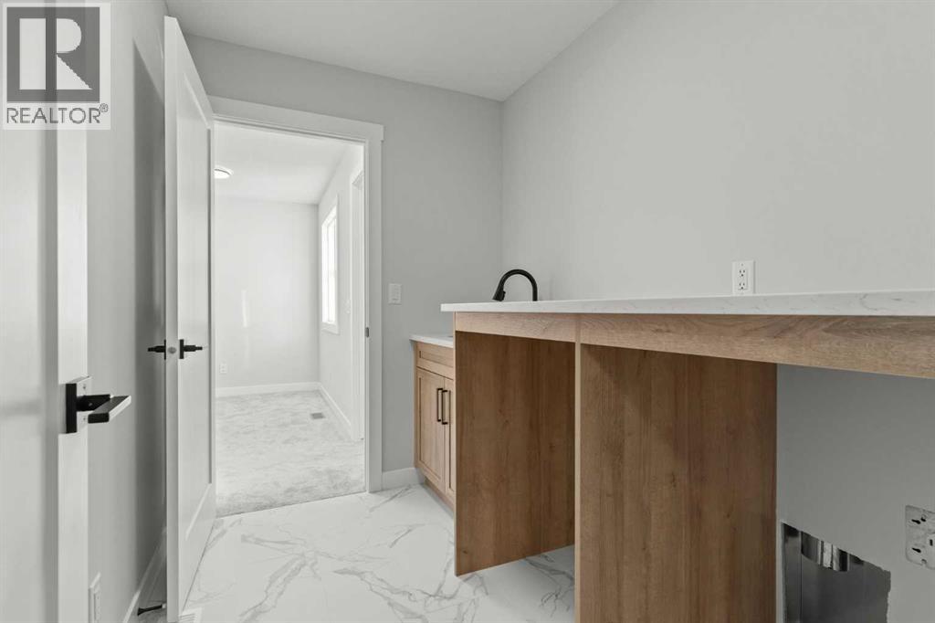 259 Kinniburgh Loop Property Photo 34