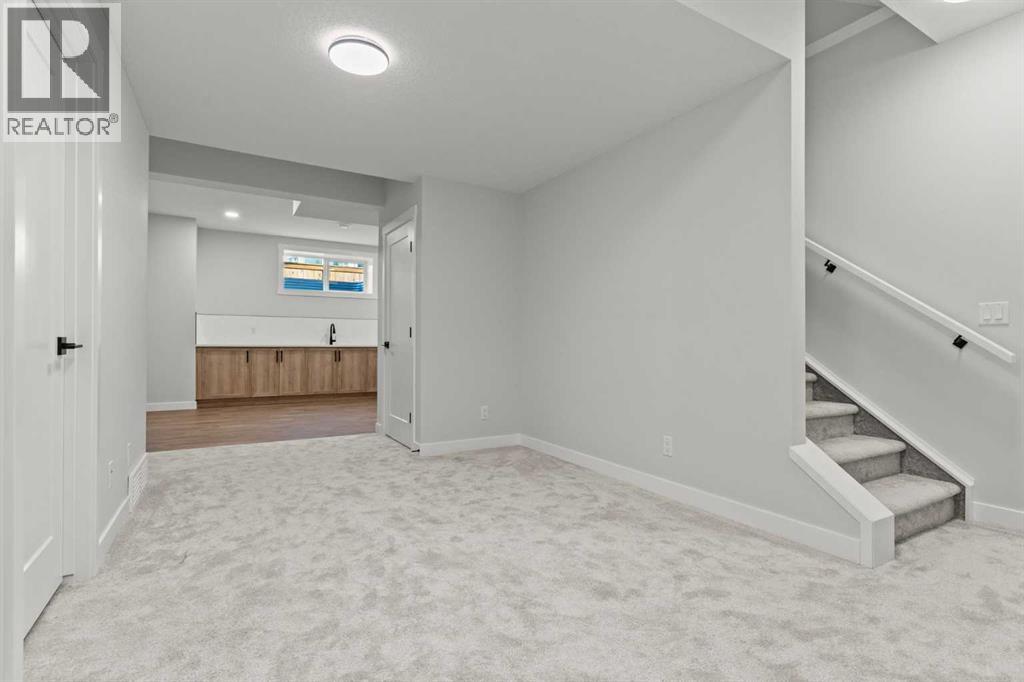 259 Kinniburgh Loop Property Photo 36